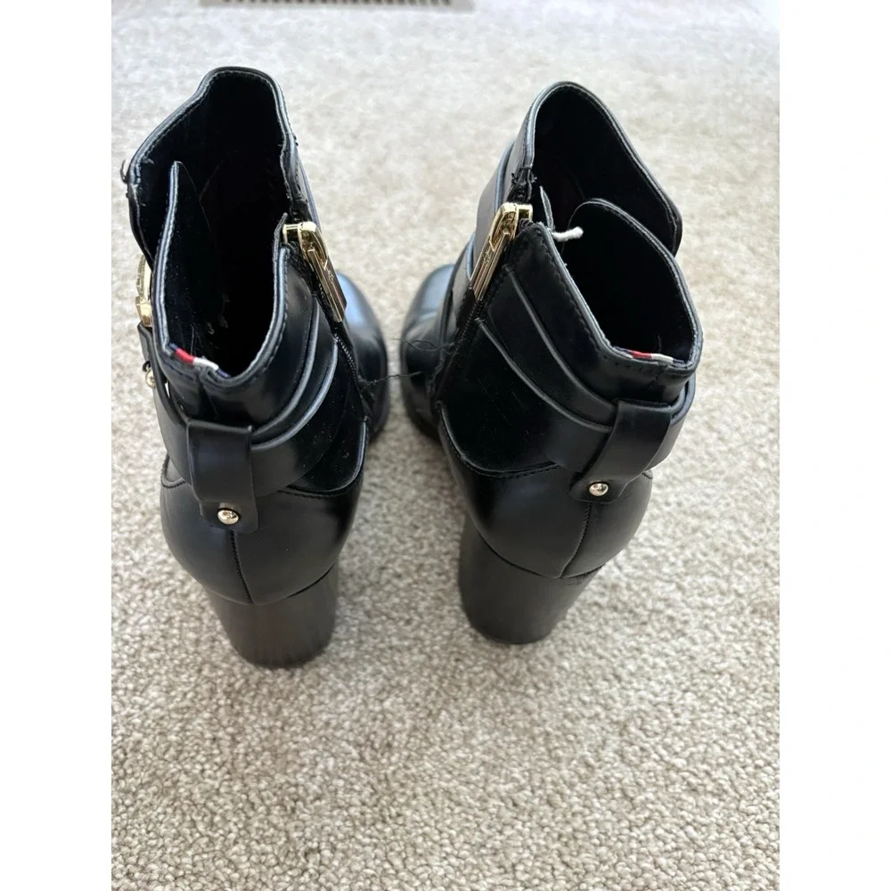 Tommy Hilfiger Darhla Buckled Ankle Boots 8 Medium Black Leather Block Heel Zip